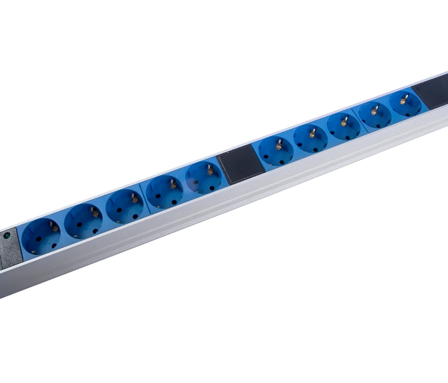 Rem R-3x16-30S-I-1820-3-3PN Вертикальный блок розеток 19" до 16А