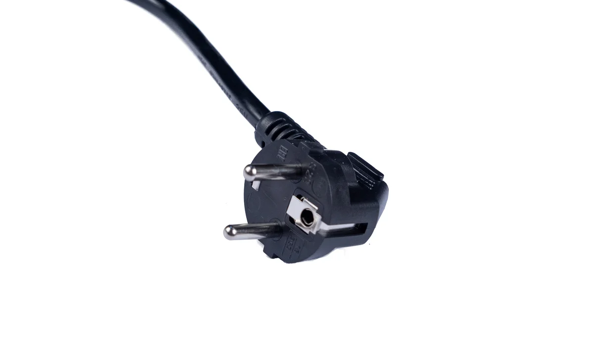 Cabeus PC-S22-IEC19-2.5-1.8M (12262c) кабель питания Schuko + IEC 320 C19, 1.8 м