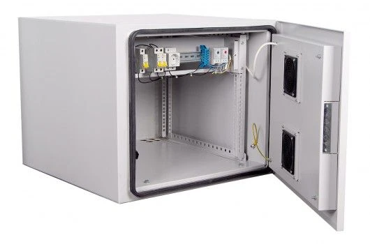 Roxton TR-156W Настенный всепогодный уличный шкаф 15U