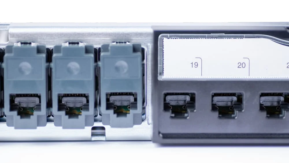 Cabeus PL-24-KJ-RJ45-Cat.6a-180T (11832c) Патч-панель 19"  на 24 порта