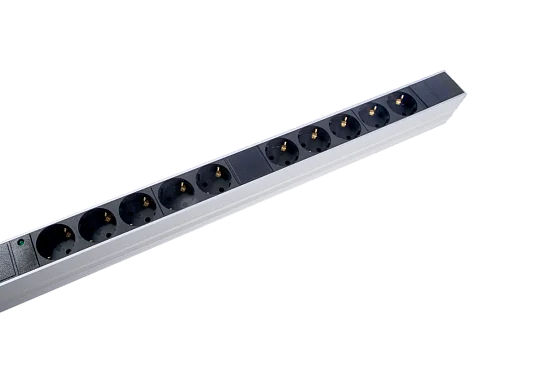 Rem R-3x16-30S-I-1820-3-3PN Вертикальный блок розеток 19" , до 16А