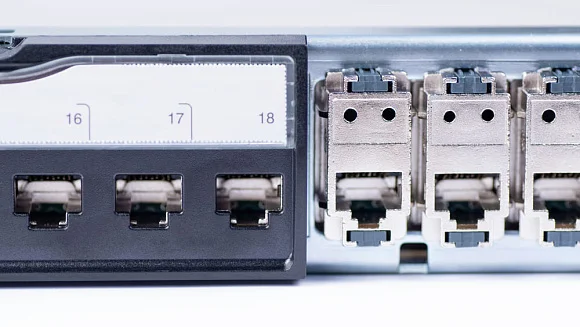 Cabeus PL-24-KJ-RJ45-Cat.6a-SH-180T (11834c) Патч-панель 19"  на 24 порта